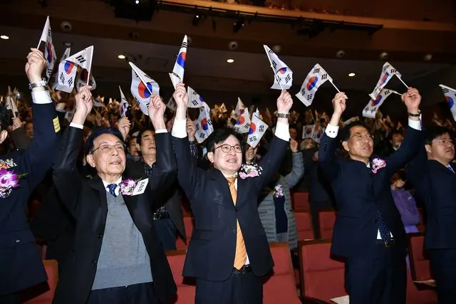 김포시, 3·1절 기념식서 양촌읍 주민 20명 만세삼창 선도 사진 1