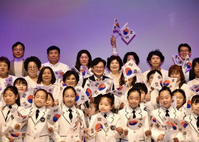 김포시, 3·1절 기념식서 양촌읍 주민 20명 만세삼창 선도 사진 4
