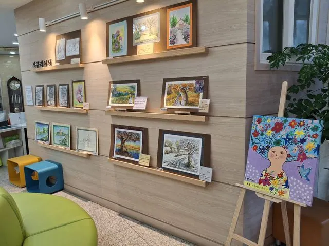 김포 양곡도서관, 시민 화가 8명 그림·시 전시 사진 1