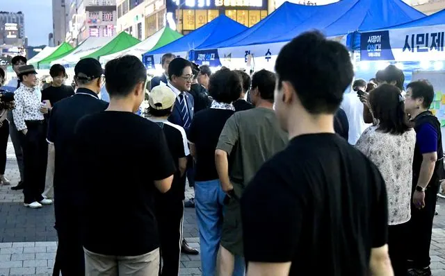 김포시 이동시장실, 구래역서 시민 민원 50건 청취 사진 4