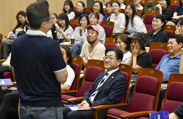 김포시 세계시민교육 개강, 장기도서관서 최태성 역사강연 사진 2