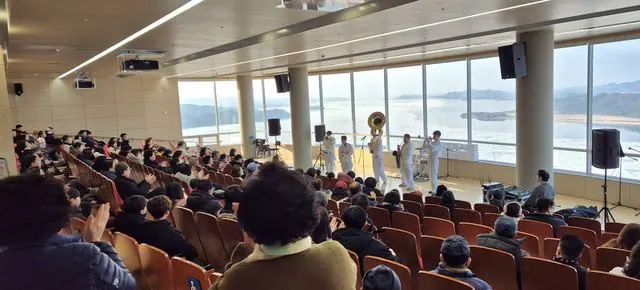 붐비트 브라스밴드 공연