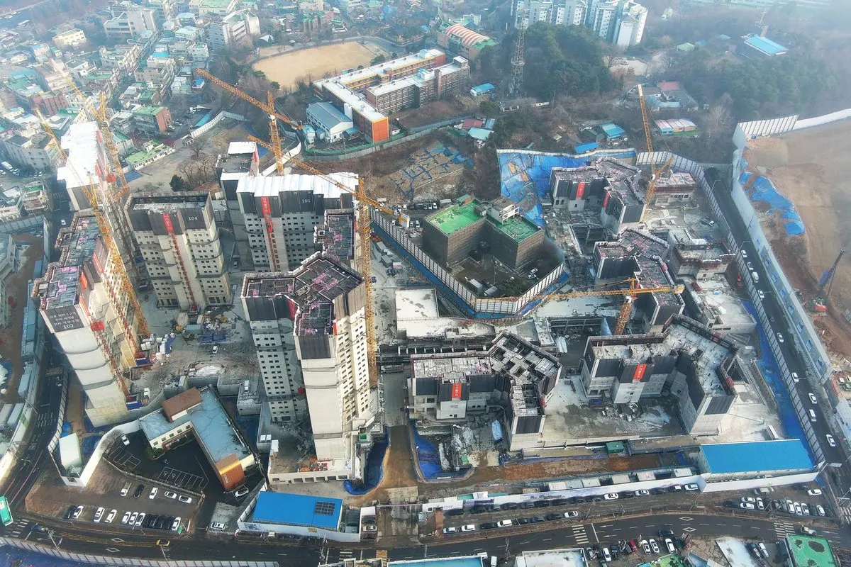 1 북변3구역 재개발사업 공사사진 2 북변4구역 재개발사업 공사사진 3 조감도(북변3 주택재개발 정비사업) 4 조감도(북변4 주택재개발 정비사업) 5 조감도(통진여울복합문화교류센터) 6 사우동 뉴빌리지 계획도 * 홈