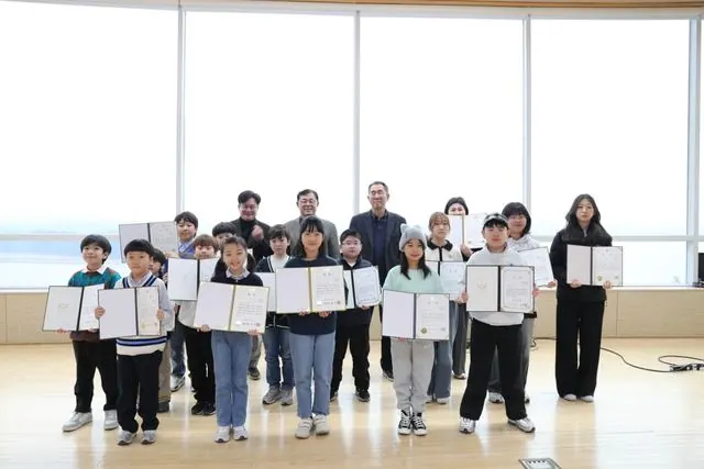 김포 애기봉평화생태공원 '평화의 소' 전시 개막 사진 2