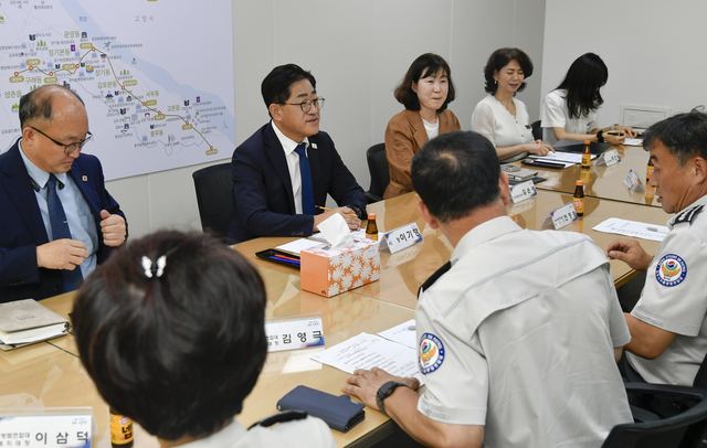 김포시 자율방범대, 시장에 노후초소·출동수당 건의 사진 1