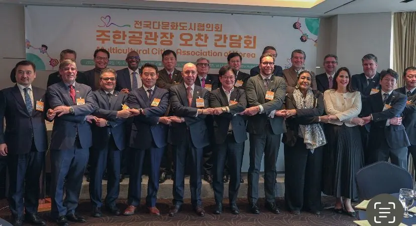 전국다문화도시협의회(회장 김병수)가 지난 20일 롯데호텔서울에서 주한 공관장을 초청해 오찬 간담회를 개최했다.