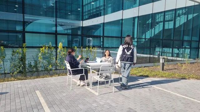 자유로운 멘토링 진행사진(실외)
