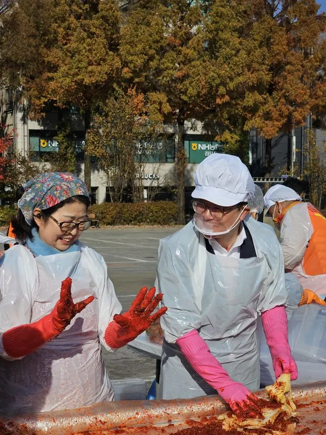 김포 여성단체 김장나눔, 소외이웃 1400가구에 전달 사진 1