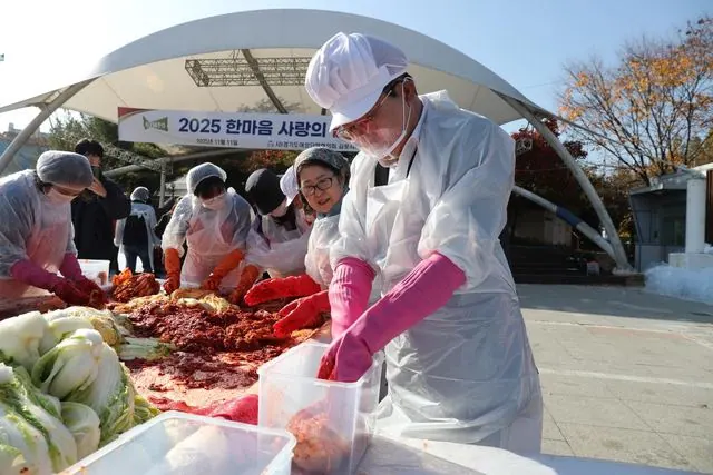 김포 여성단체 김장나눔, 소외이웃 1400가구에 전달 사진 2