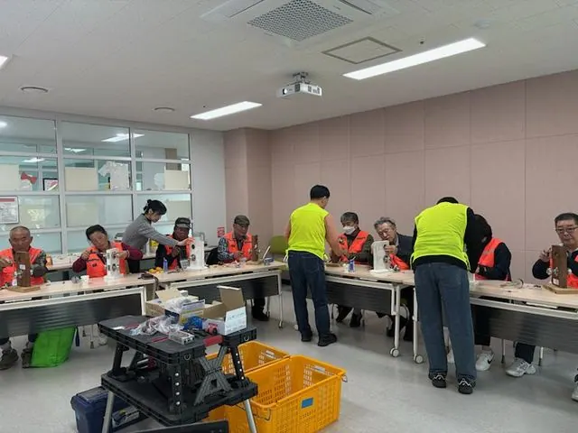 김포 주거취약계층 정리수납·집수리 교실 마무리 사진 2