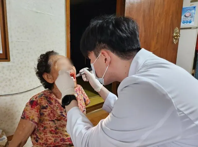 김포시, 거동불편 어르신 30명 방문 구강관리 마무리 사진 1