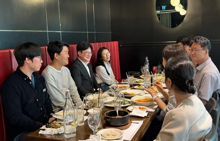 김병수 김포시장이 ‘통통데이’를 통해 정보통신과 직원들과 소통의 시간을 가졌다.