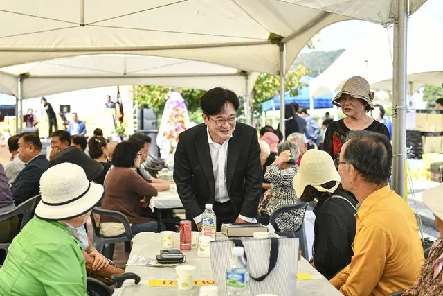 김포 월곶면민의 날 개최…500여 명 참석해 유공자 표창 사진 1