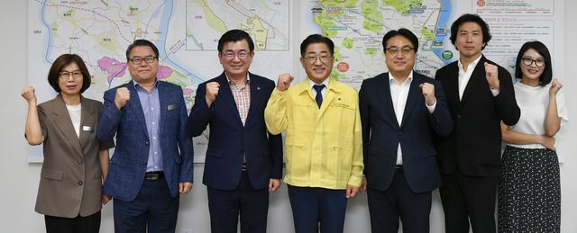 김포시, 소상공인 지원 놓고 경기도시장상권진흥원과 협의 사진 1