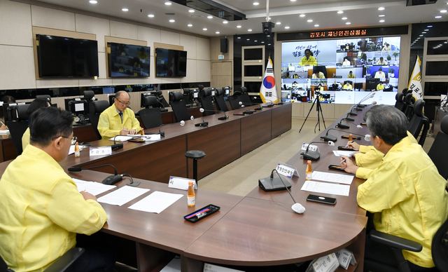 김포시, 폭염중대경보 긴급대책회의…무더위쉼터 냉방 점검 사진 3