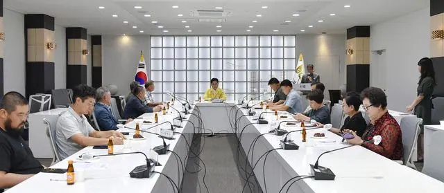 김포시장, 농업인 대표들과 농기계 임대·기술센터 현안 논의 사진 2
