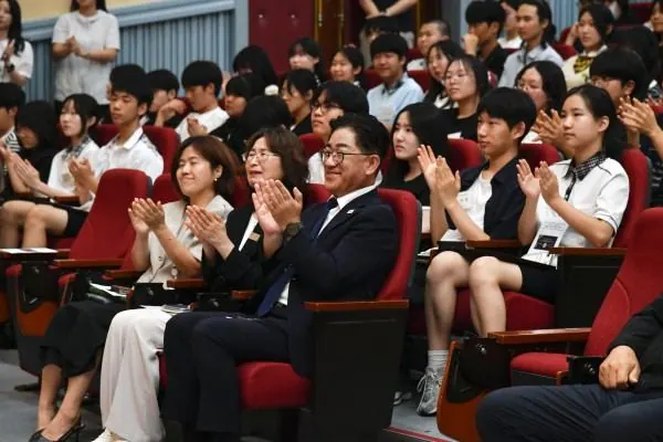 귀뚜라미문화재단 최진민 회장의 격려사