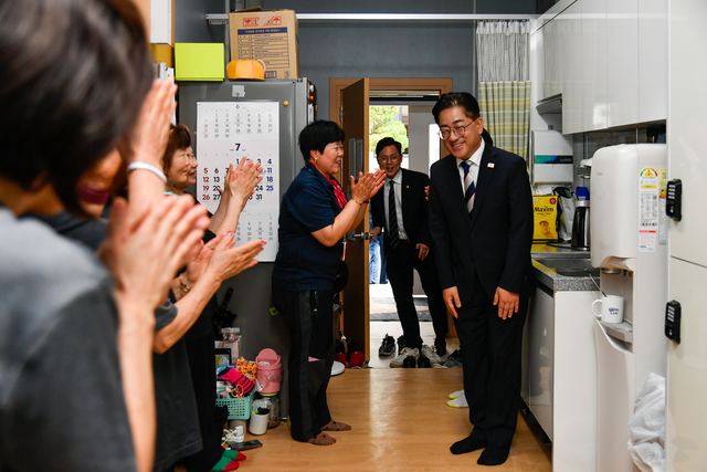 이기형 김포시장, 취임 첫날 청소노동자·노조부터 찾았다 사진 1