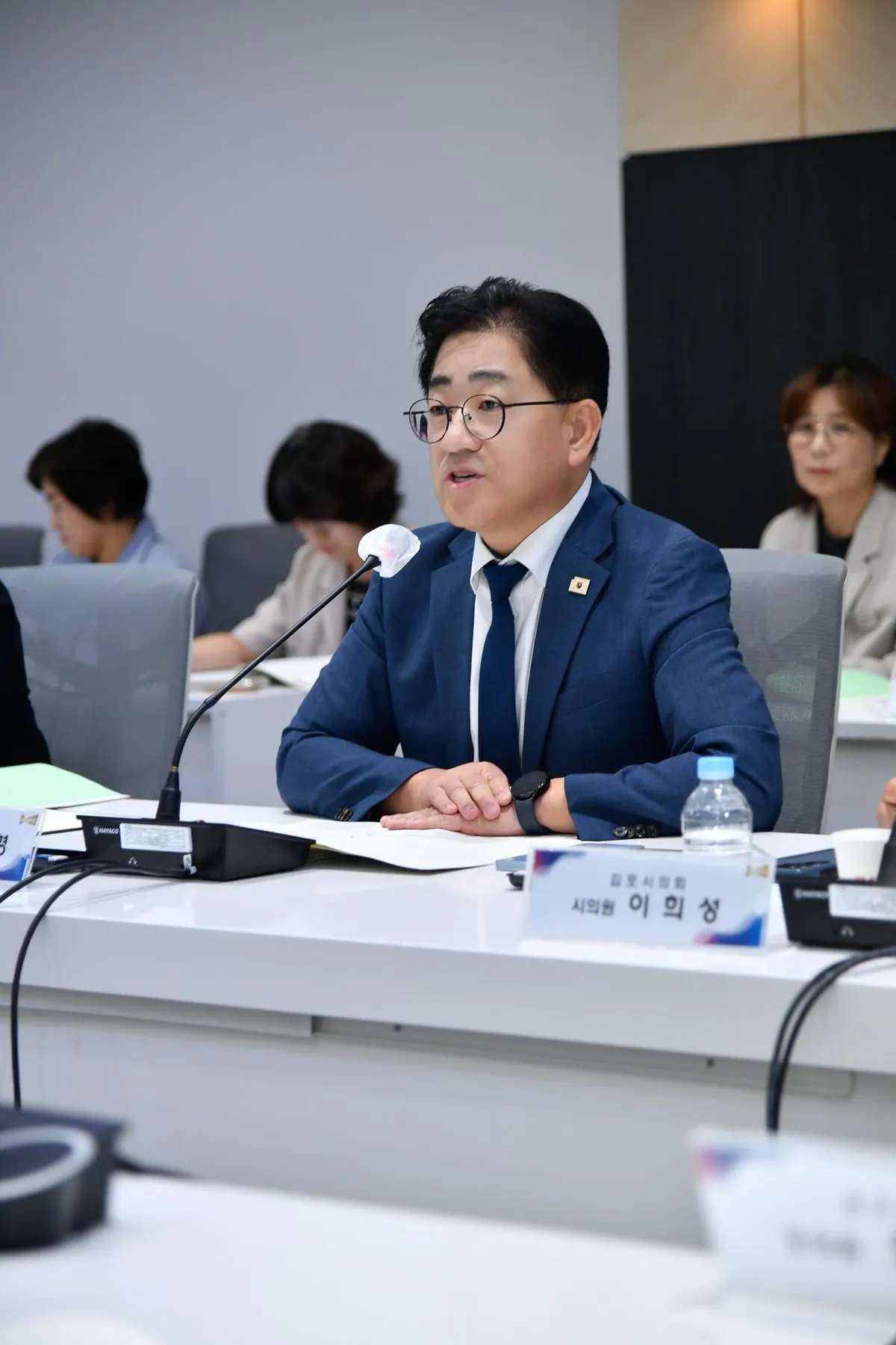 이기형 김포시장이 14일 시청 중회의실에서 제1회 당정협의회를 열고 지역 주요 현안 해소 및 2027년 국·도비 예산 확보를 위한 총력 대응 체제를 본격적으로 가동했다.