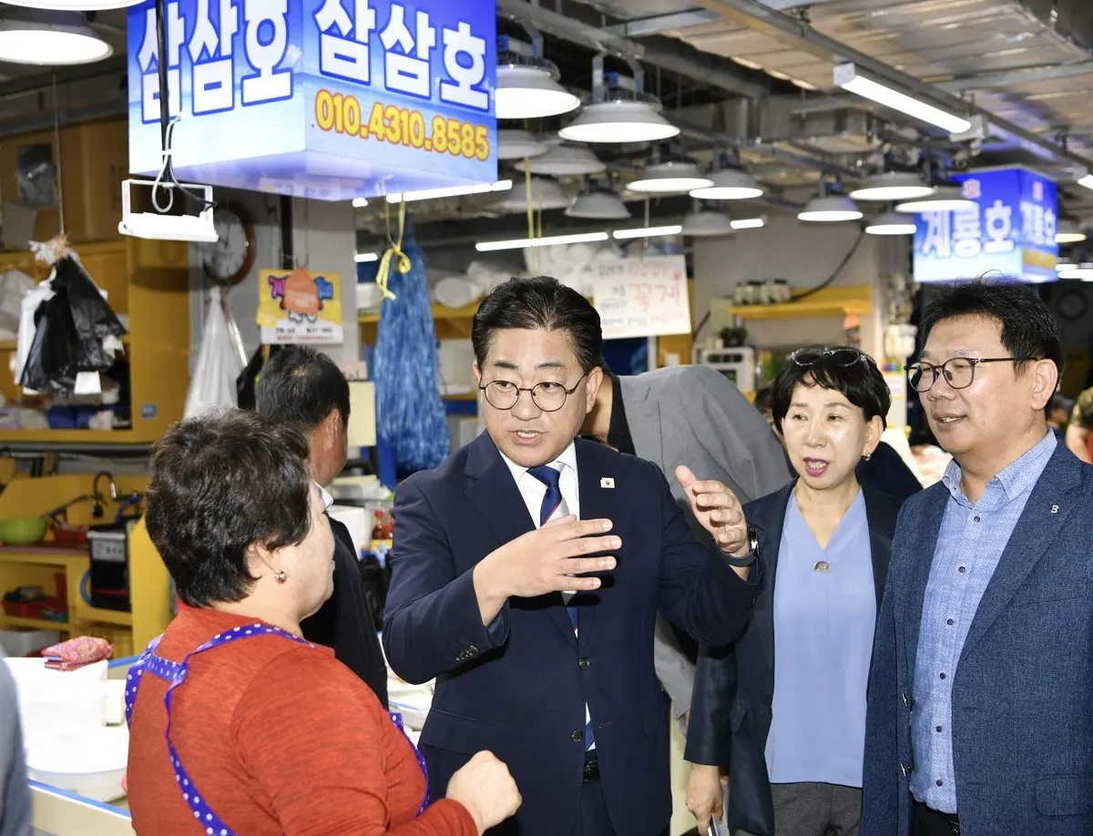 이기형 김포시장이 21일 대명항에서 현장행정회의를 개최했다.