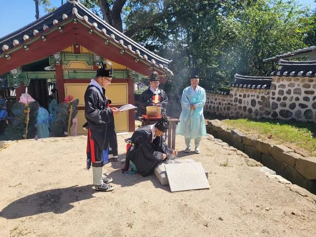 석전제의 마지막 순서인 망예례가 진행되고 있다.