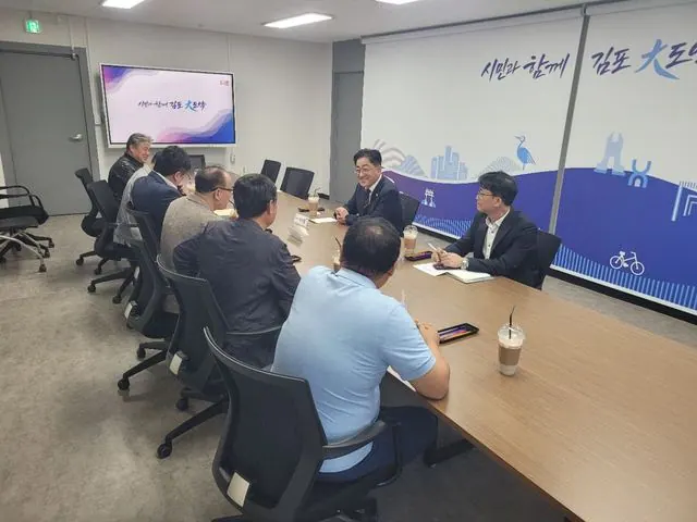 김포한강2 공공주택지구 기업 이전 난제, 시장 직청 사진 1