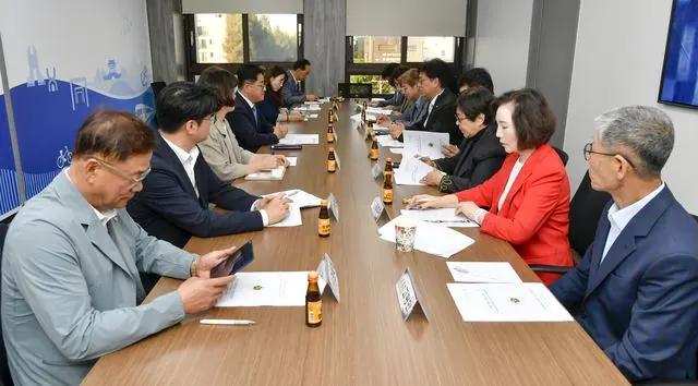 김포시장, 평화통일 협의회와 지역 사업 논의 사진 1