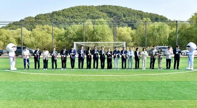 김포 최초 한강 조망 축구장 신곡 개장 사진 2