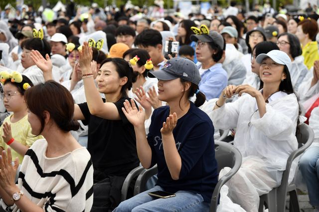 김포 아라마린페스티벌 10주년, 우천에도 인파 몰렸다 사진 3