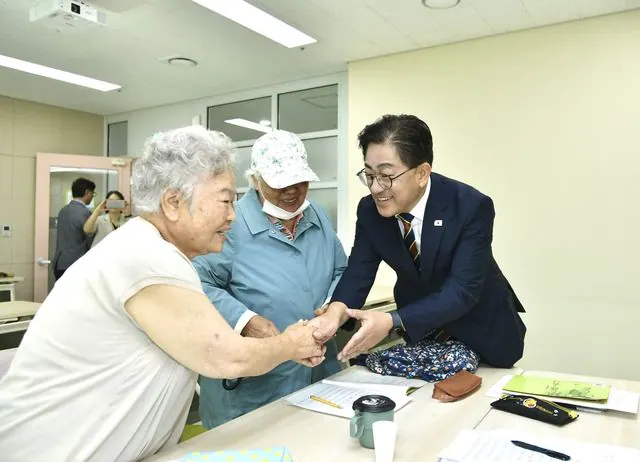 김포시장, 추석 앞둔 복지시설·취약계층 방문 사진 1