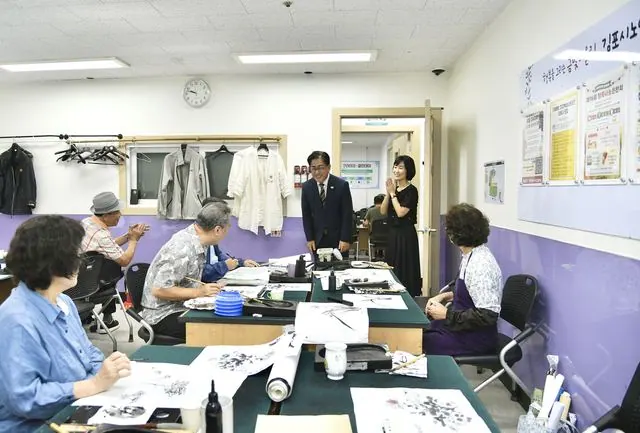 김포시장, 추석 앞둔 복지시설·취약계층 방문 사진 2