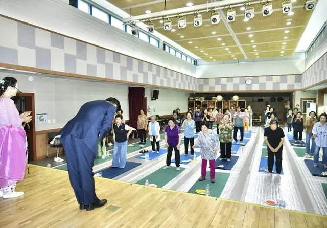 김포시장, 추석 앞둔 복지시설·취약계층 방문 사진 3