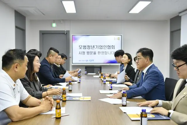 김포 청년기업인협회, 시장과 정책 간담회 사진 3