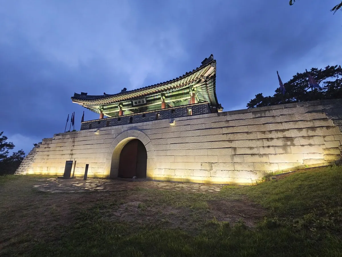 김포 문수산성 남문, 경관조명 설치 완료…10일부터 야간 개방