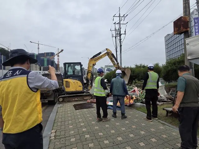 김포 계양천 산책로, 9년 만에 불법 매점 사라졌다 사진 1