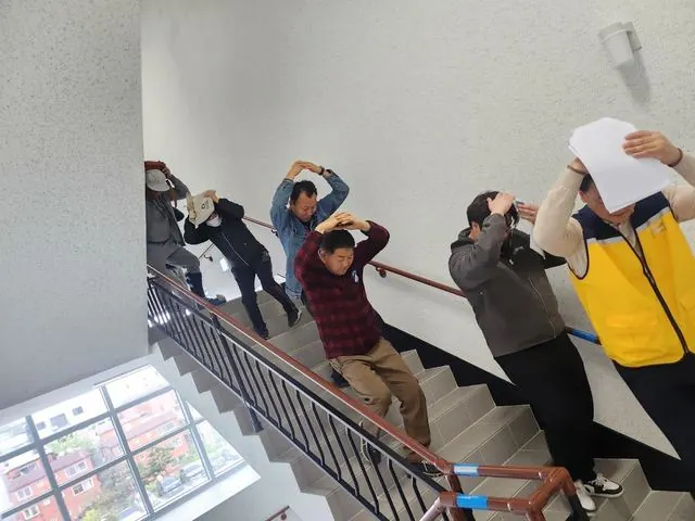 김포시, 의회동서 지진 대피훈련 실시 사진 1