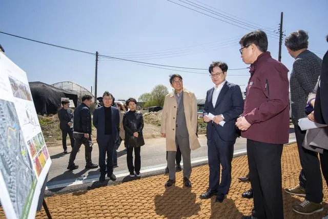 김포시, 고다니 유수지 꽃길·맨발길 확대 추진 사진 1