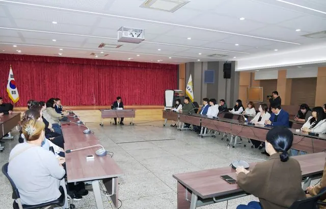 김포시, 태권도부 학부모·지도자 정담회…학교 운동부 지원책 논의 사진 2