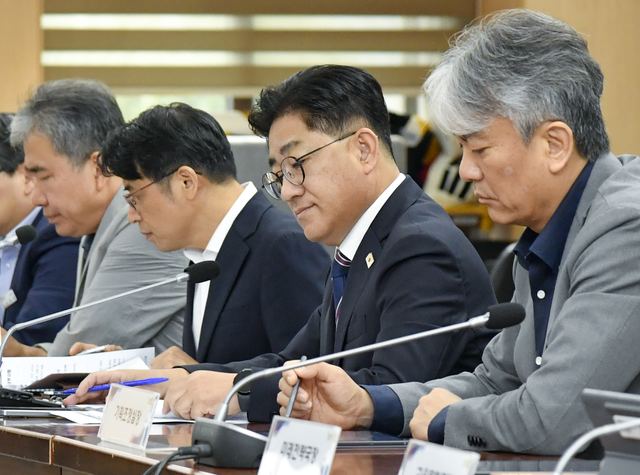 김포시 확대간부회의 첫 유튜브 생중계…이동시장실 건의 신속 답변 지시 사진 1