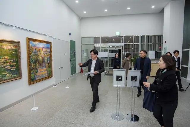 김포 도서관 야간개장 현장점검…독서대전도 개막 사진 1