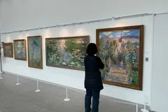 김포 모담도서관, 모네 작품 5점 로비 전시